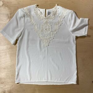 Cathy Che Lace Applique Short Sleeve Blouse - Cream 8 (QT)